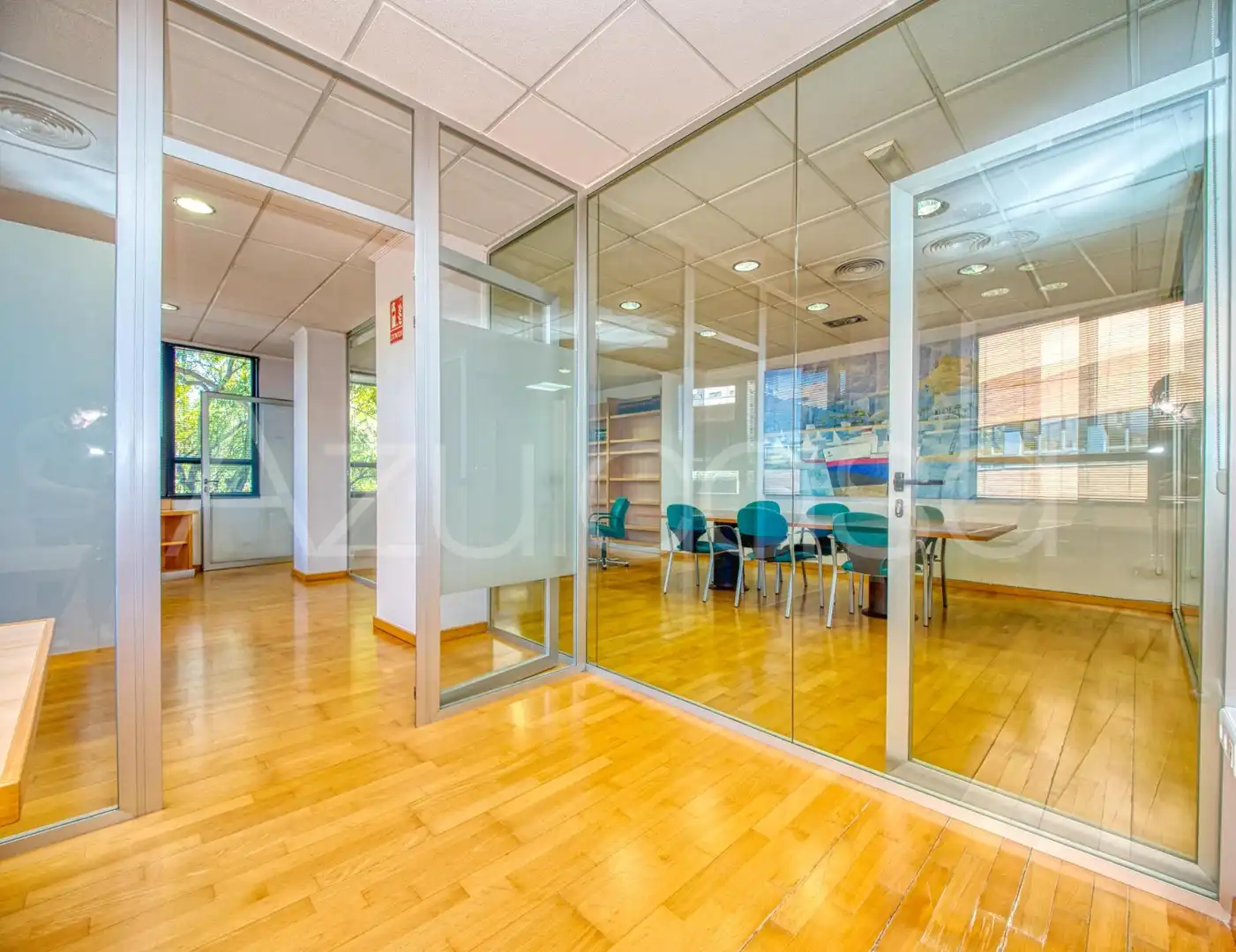 Office for sale in Alicante / Alacant  with Air Conditioner and Furnished