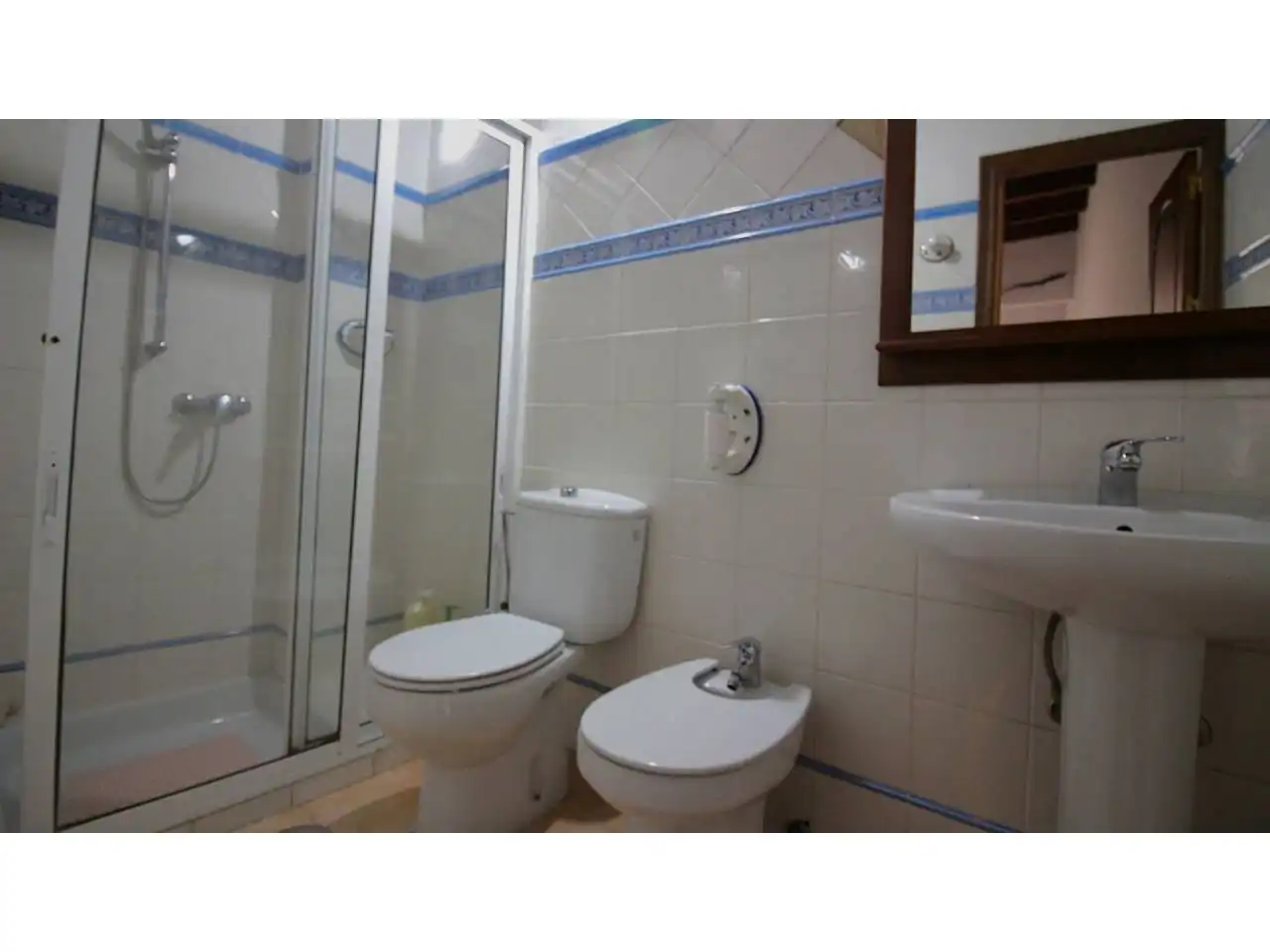 Bathroom of Houses for sale in Sevilla  with Air Conditioner, Heating and Terrace
