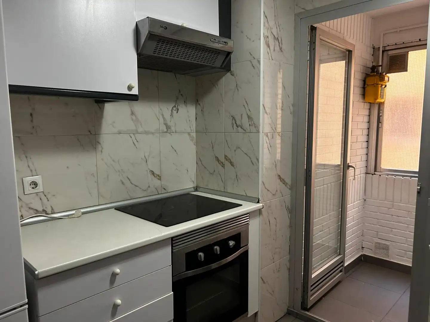 Küche von Wohnung zur Miete in Madrid mit Klimaanlage, Heizung und Parkett
