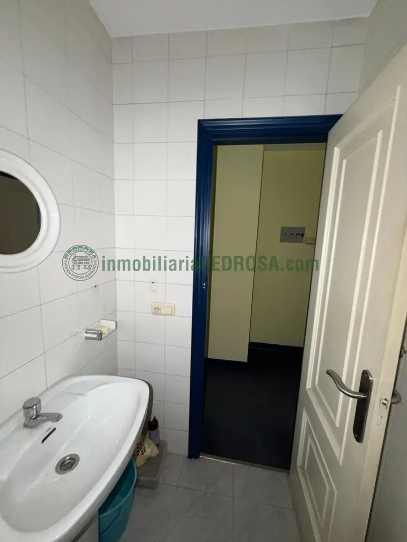 Office space to rent in Calle da virxe do camiño, imagen 12