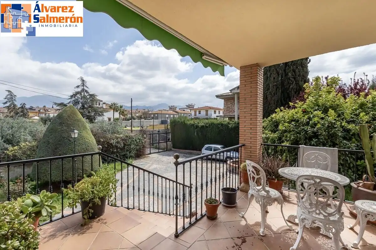 Casa amb piscina en venda a Calle Geranio, imagen 4