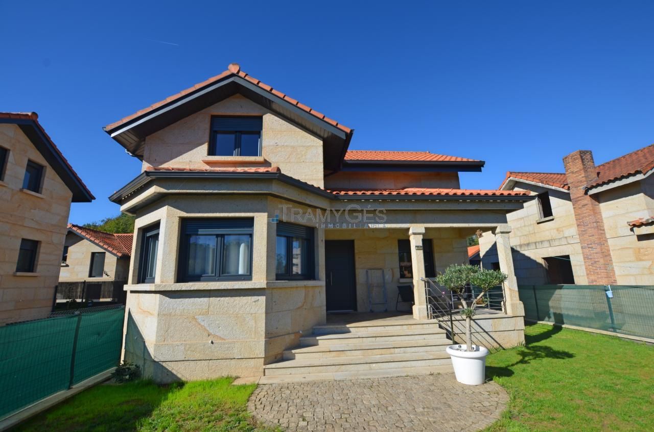 Exterior view of House or chalet for sale in Ponteareas  with Heating, Private garden and Terrace