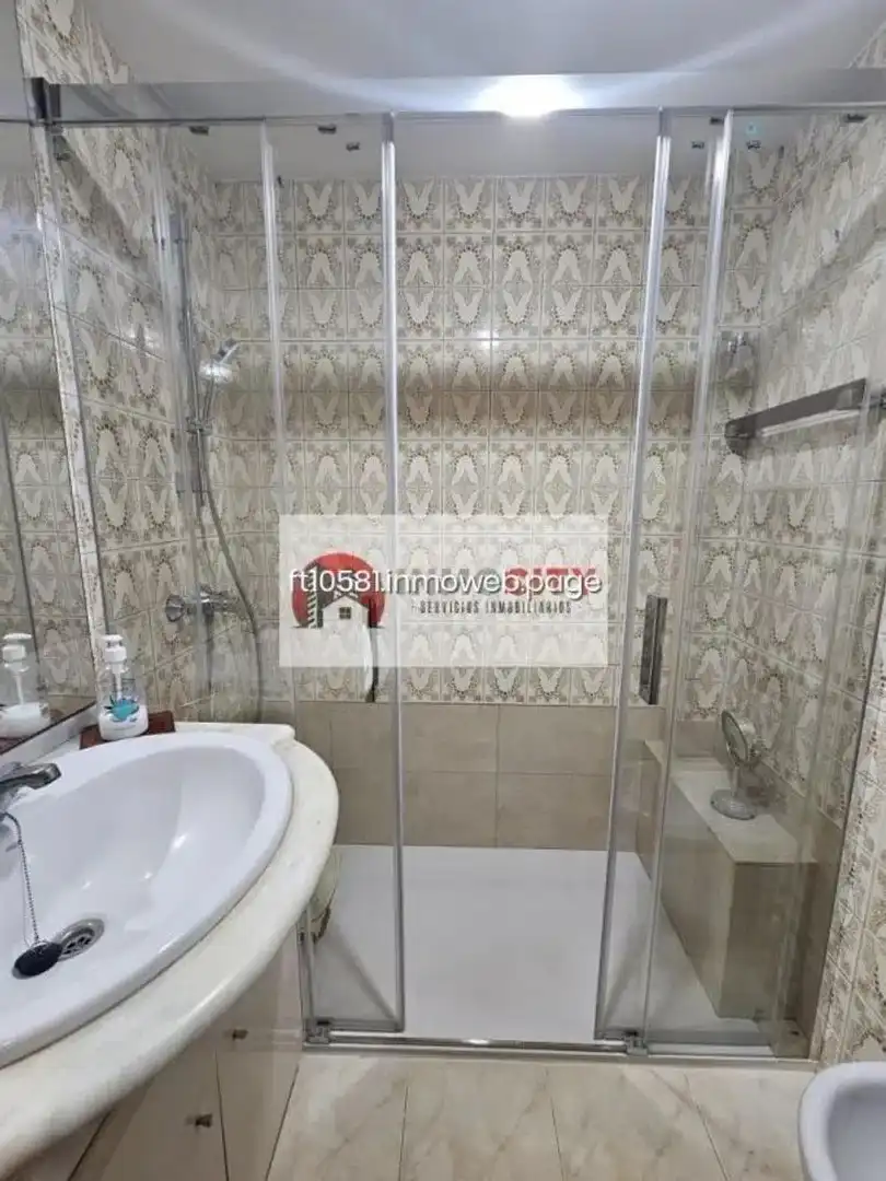 Baño de Piso en venta en Valencia con Aire acondicionado, Calefacción y Parquet