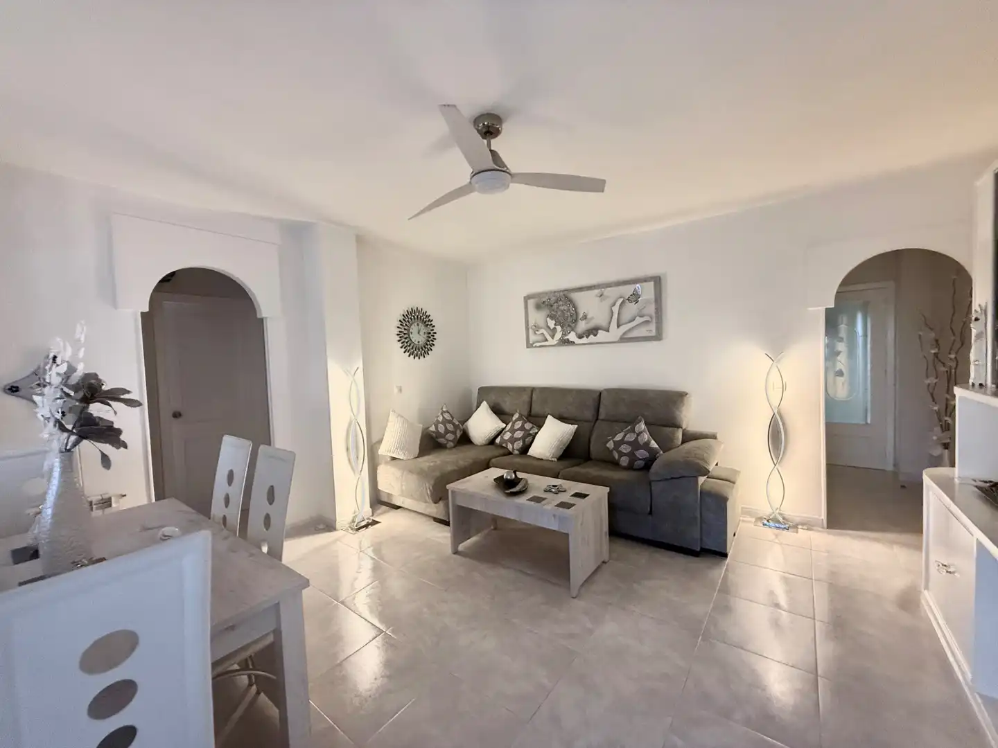 Living room of Flat for sale in Madrid  with Heating, Terrace and Furnished