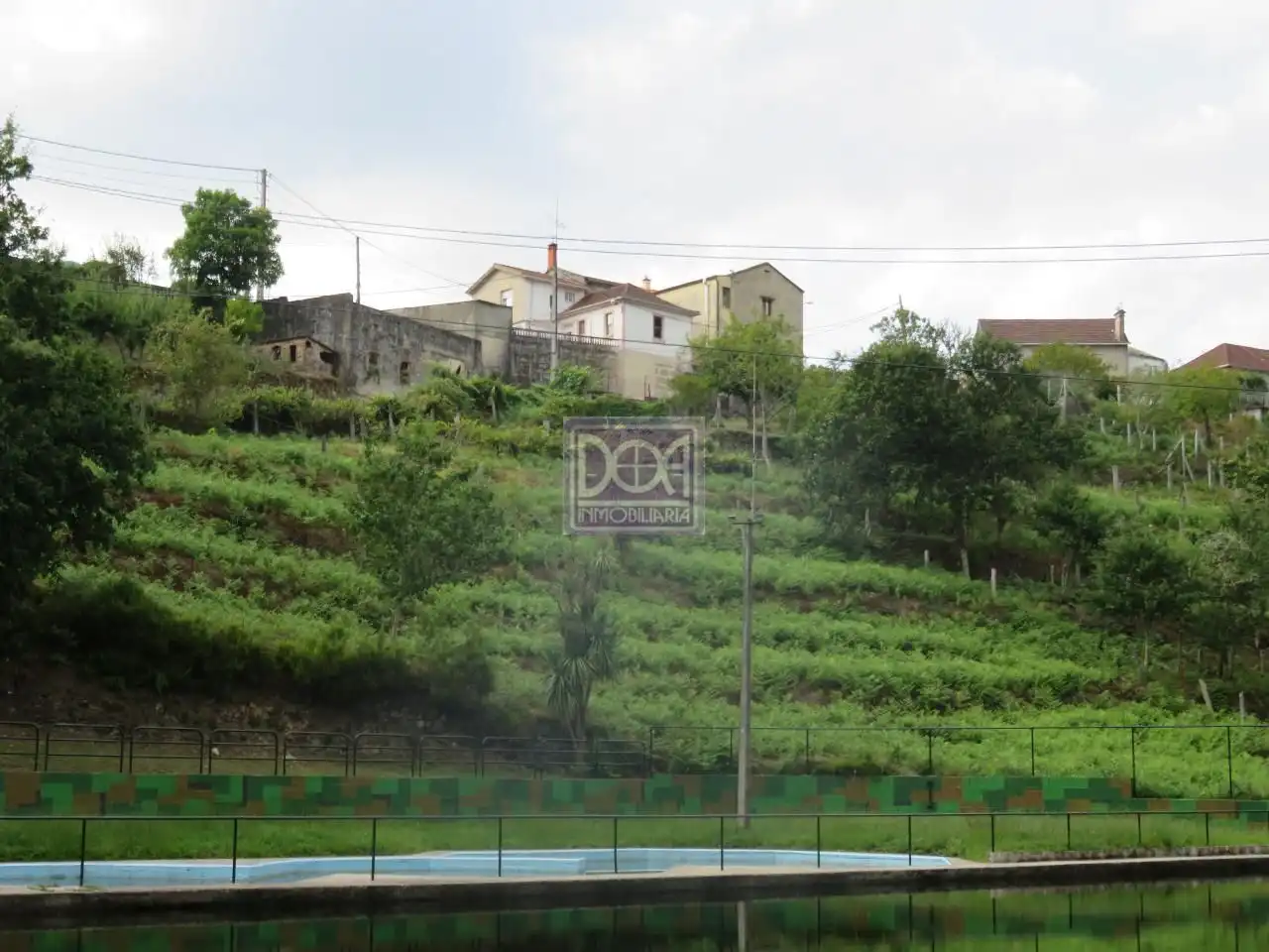Residential zum Verkauf in Covelo