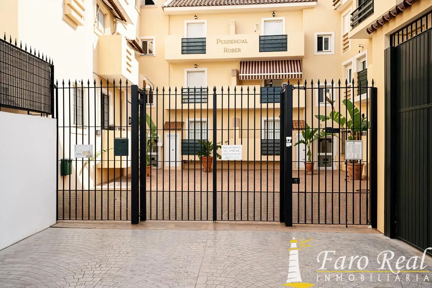 Vista exterior de Apartament en venda en Sanlúcar de Barrameda