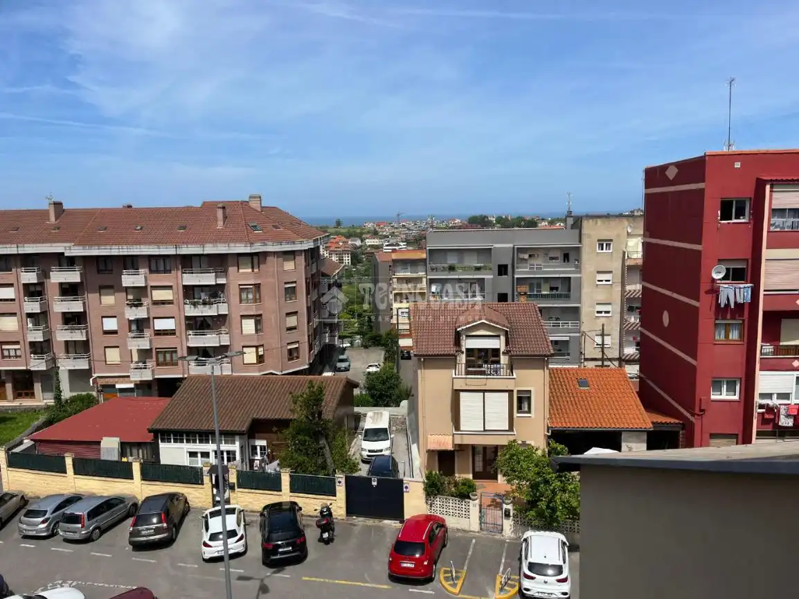 Vista exterior de Piso en venta en Santander