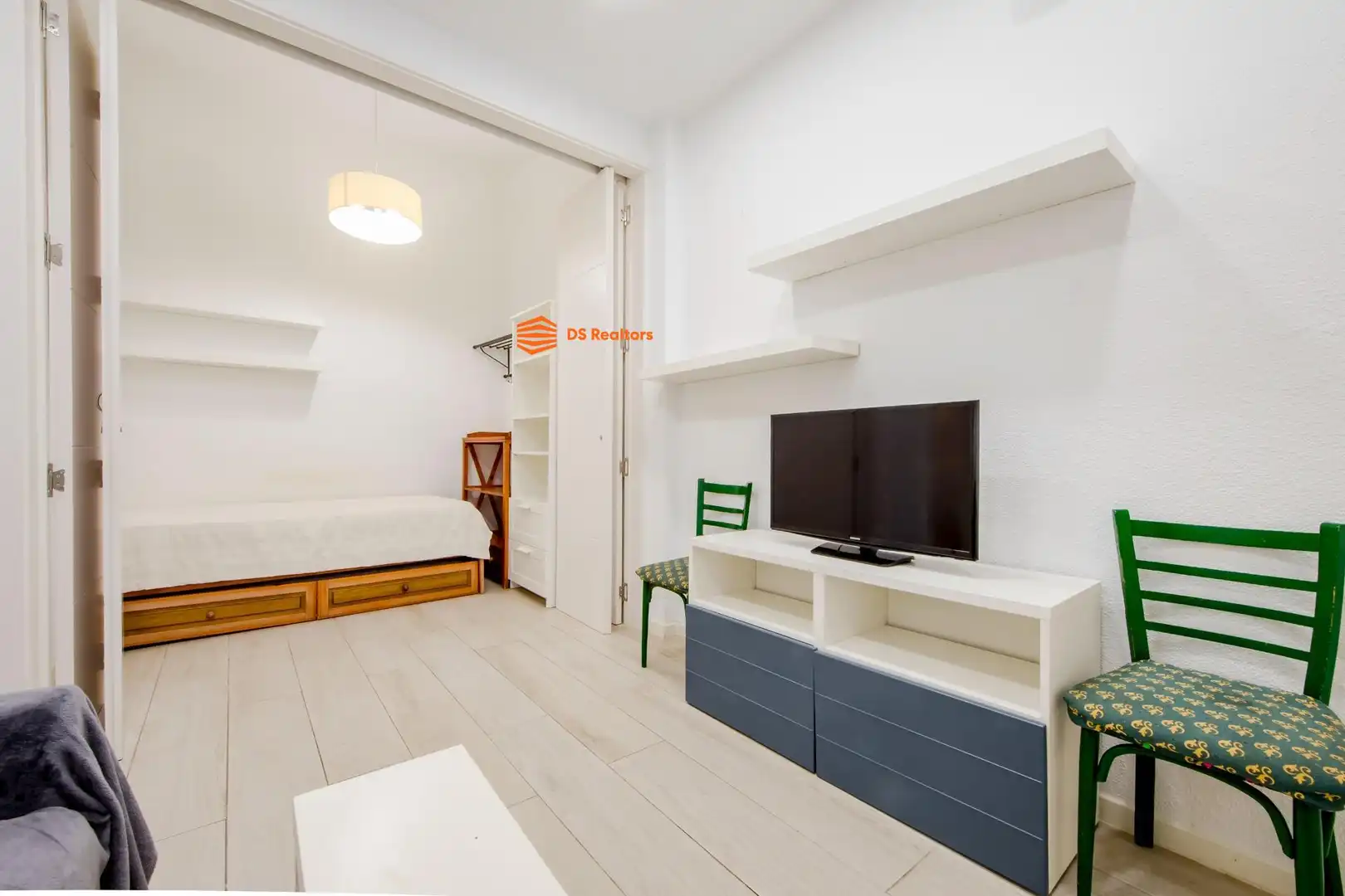 Living room of Flat for sale in Madrid  with Heating and Furnished