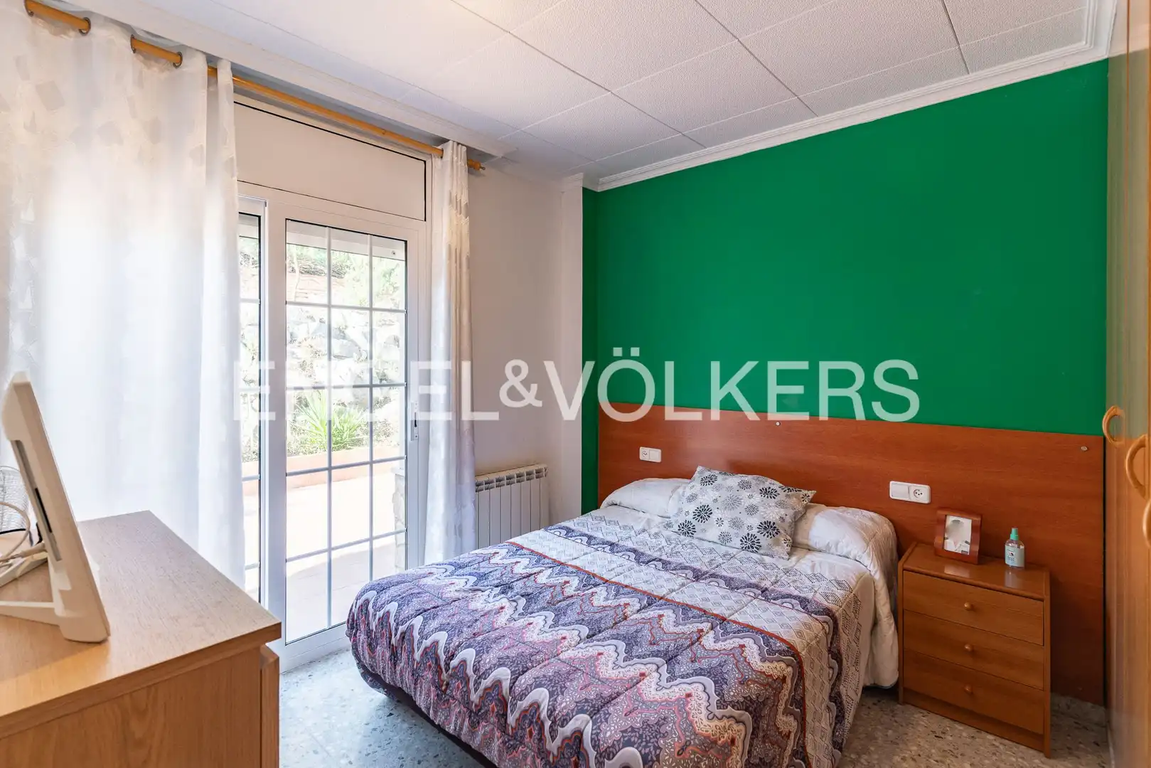 Dormitori de Casa o xalet en venda en Calella amb Calefacció, Jardí privat i Terrassa