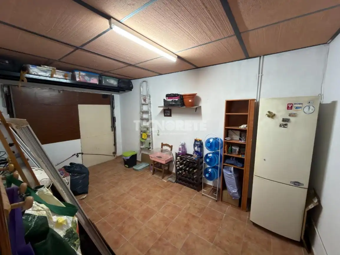 Detached homes for sale in Dosbarrios, Toledo