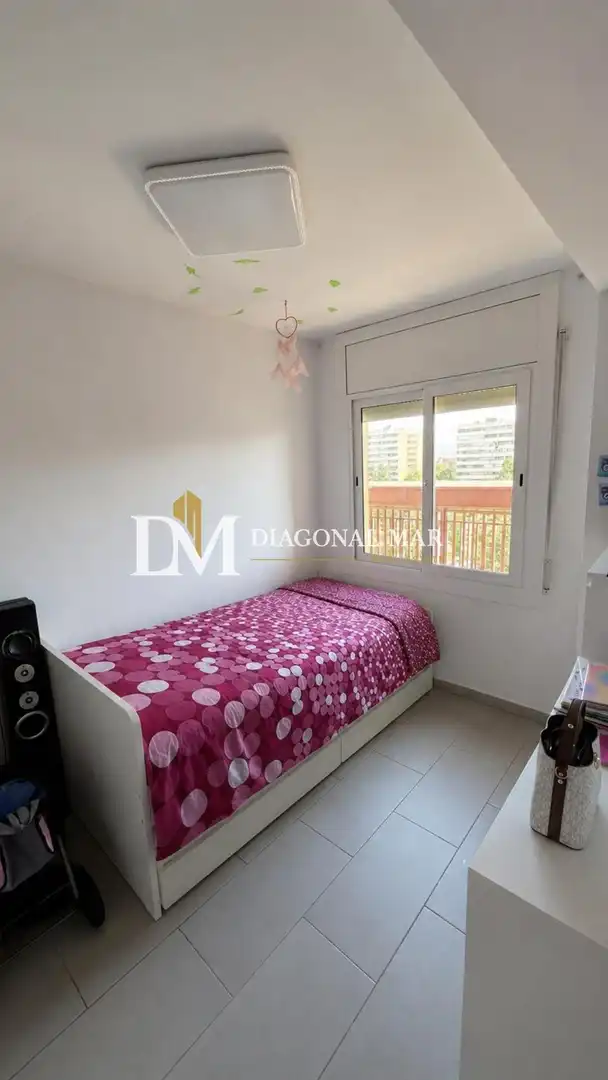 Habitación de Piso en venta en Sant Adrià de Besòs con Aire acondicionado, Amueblado y Balcón