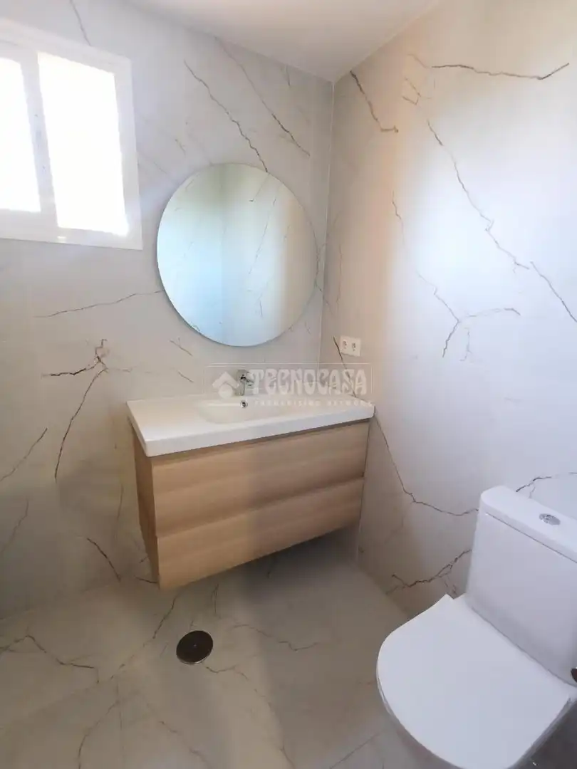Baño de Piso en venta en Córdoba con Aire acondicionado, Terraza y Amueblado