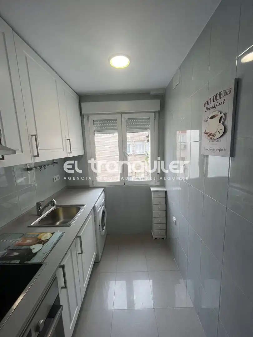 Cuina de Pis de lloguer en Madrid amb Aire condicionat, Parquet i Terrassa