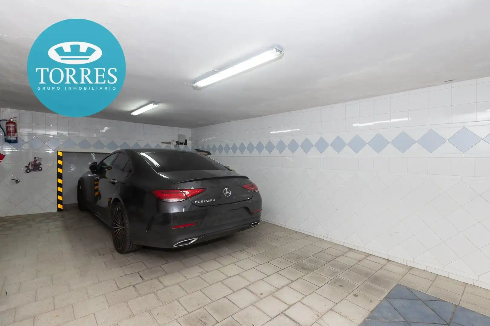 Parking de Casa o chalet en venta en Málaga con Aire acondicionado, Calefacción y Jardín privado