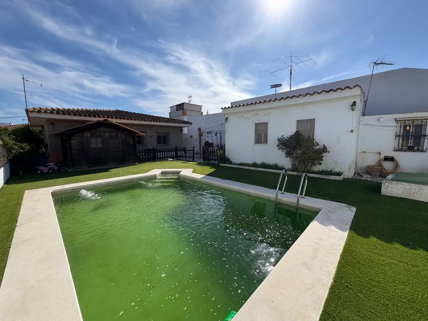 Piscina de Casa o xalet en venda en El Puerto de Santa María amb Jardí privat, Traster i Piscina
