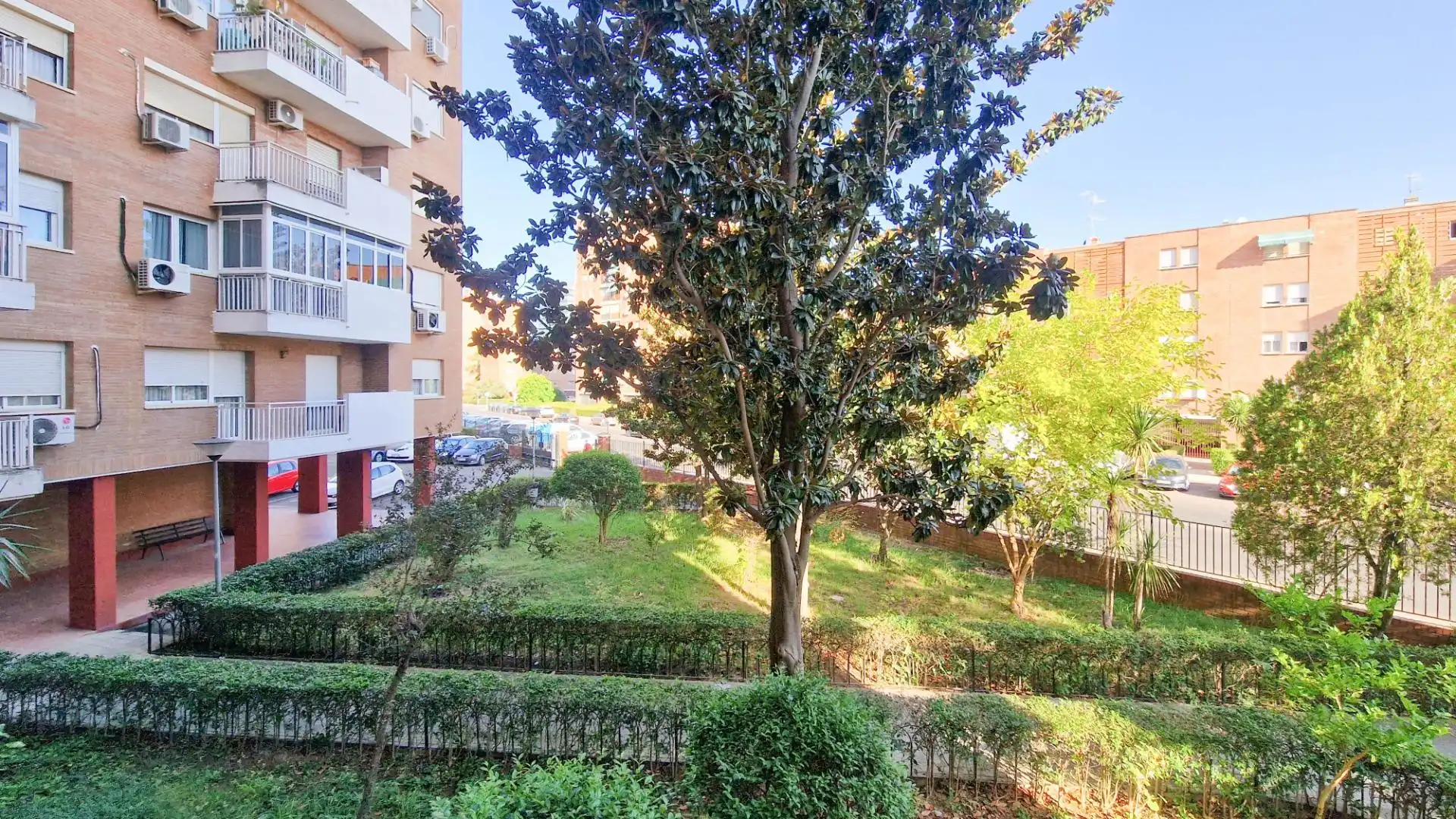 Außenansicht von Wohnung zur Miete in Badajoz mit Privatgarten, Möbliert und Balkon