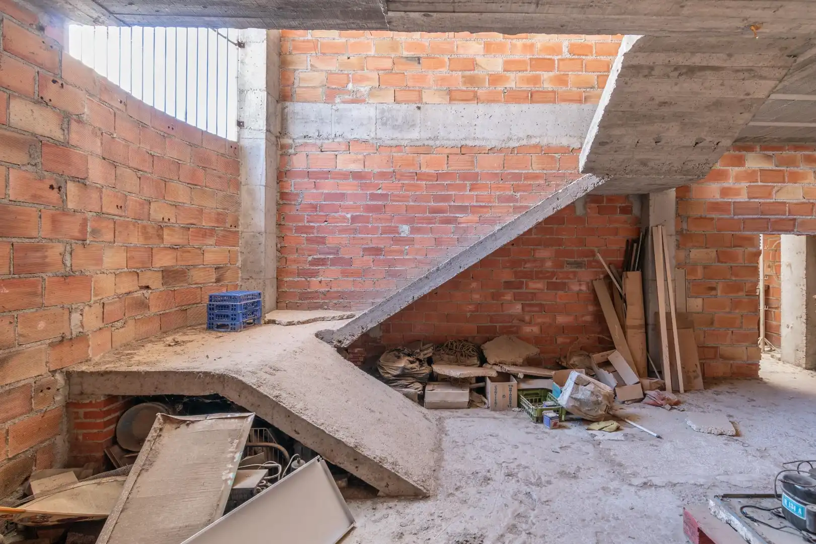 Buildings for sale in La Peza