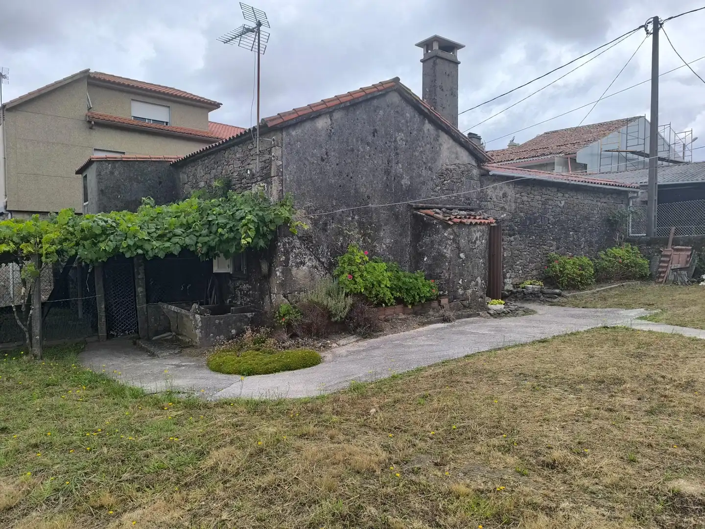Vista exterior de Casa o xalet en venda en Teo amb Jardí privat
