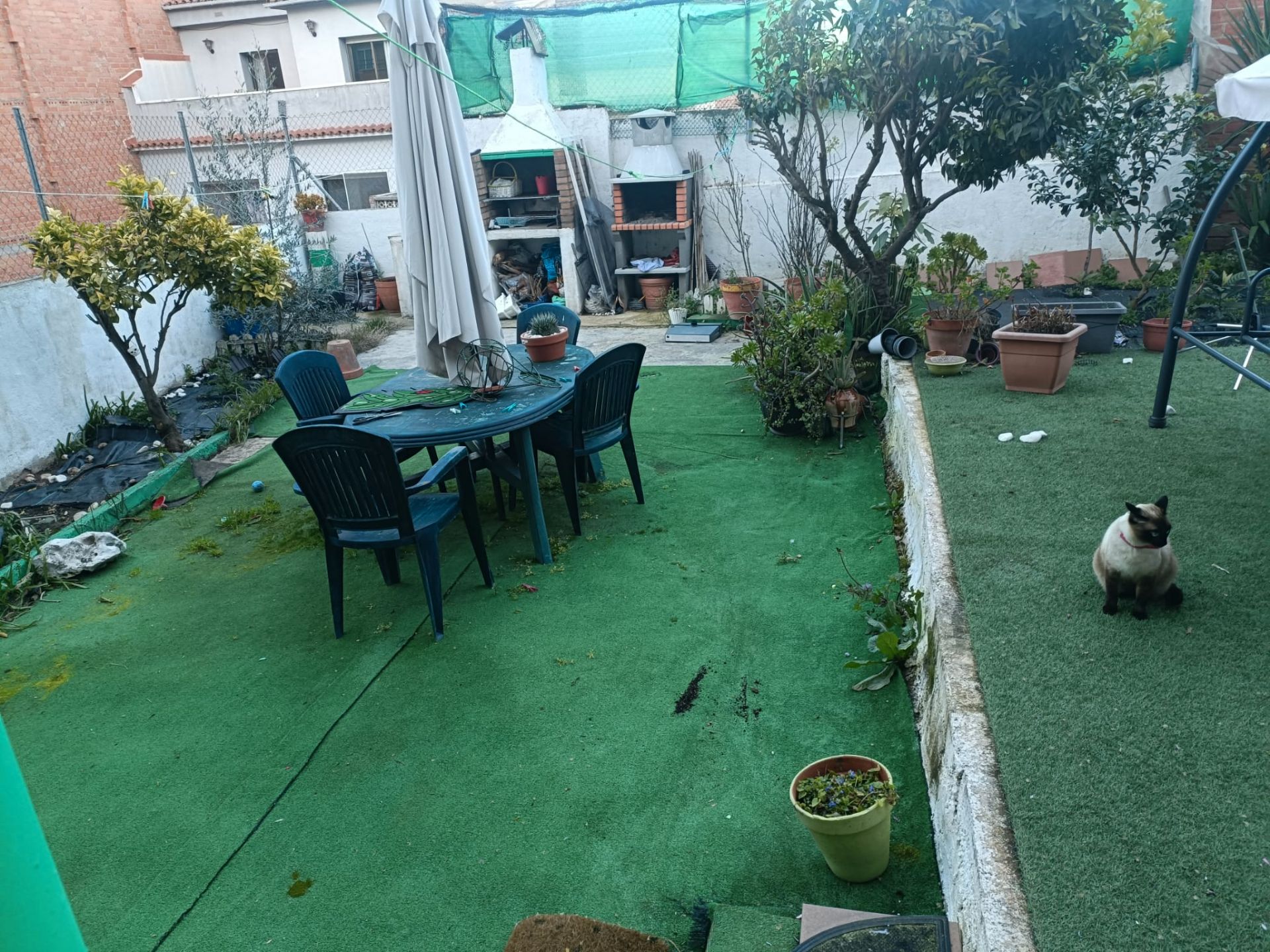 Garten von Einfamilien-Reihenhaus zum Verkauf in Rubí mit Klimaanlage, Heizung und Privatgarten