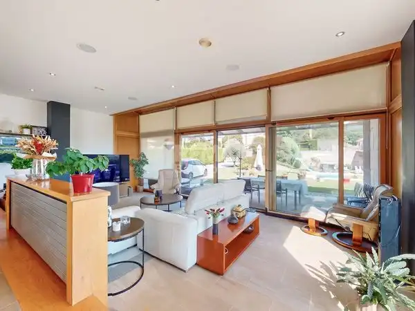 Sala de estar de Casa o chalet en venta en Vigo  con Aire acondicionado, Calefacción y Jardín privado