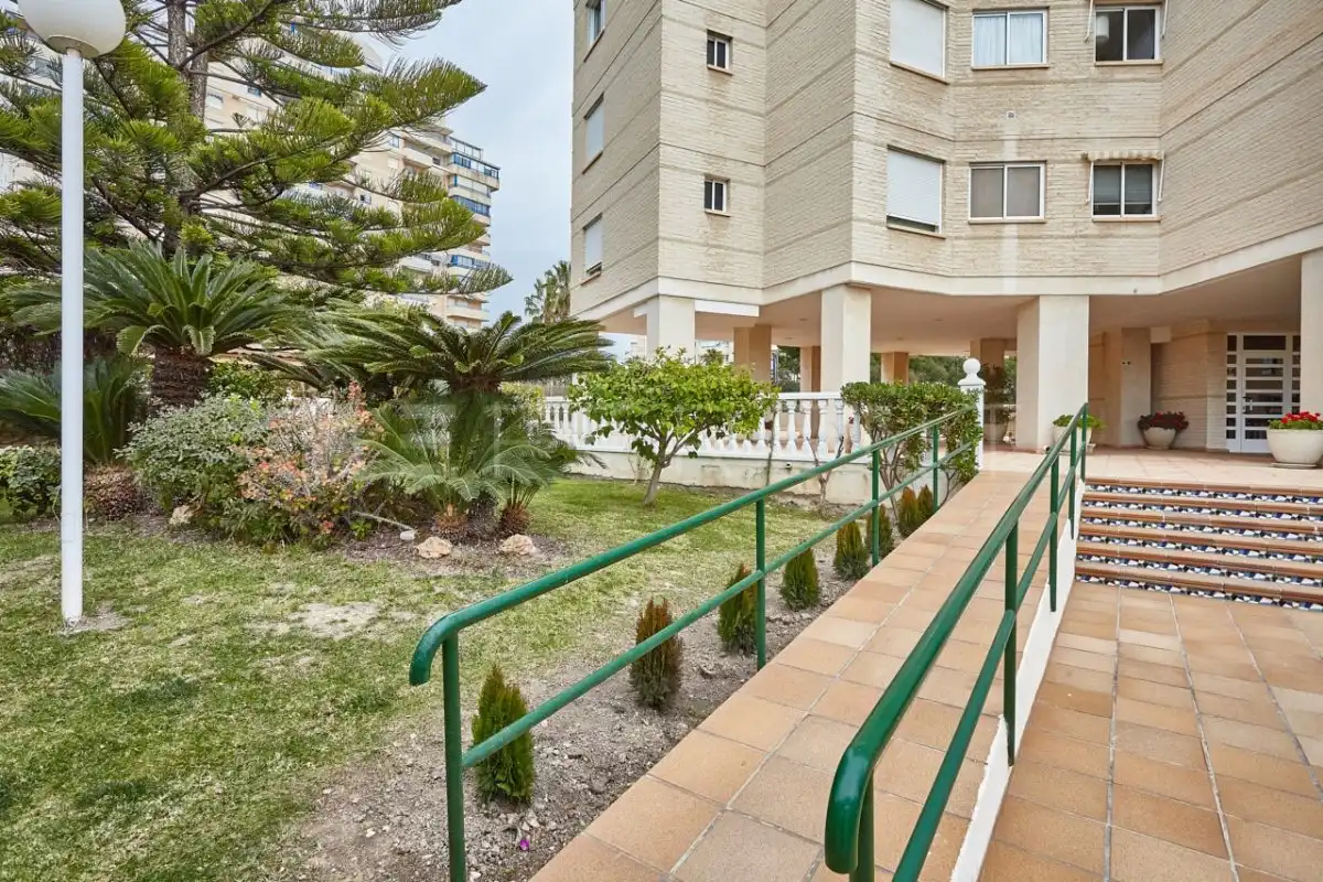Exterior view of Apartments for rent in El Campello  with Air Conditioner, Heating and Private garden