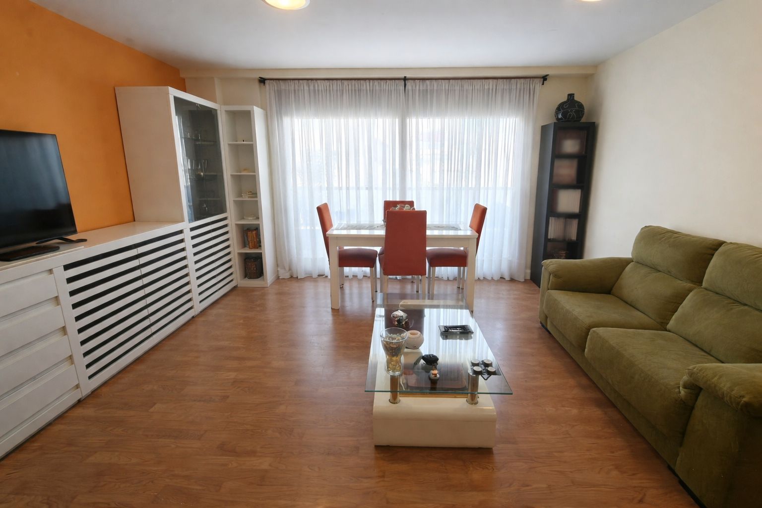 Living room of Flat for sale in Calella  with Air Conditioner, Heating and Parquet flooring