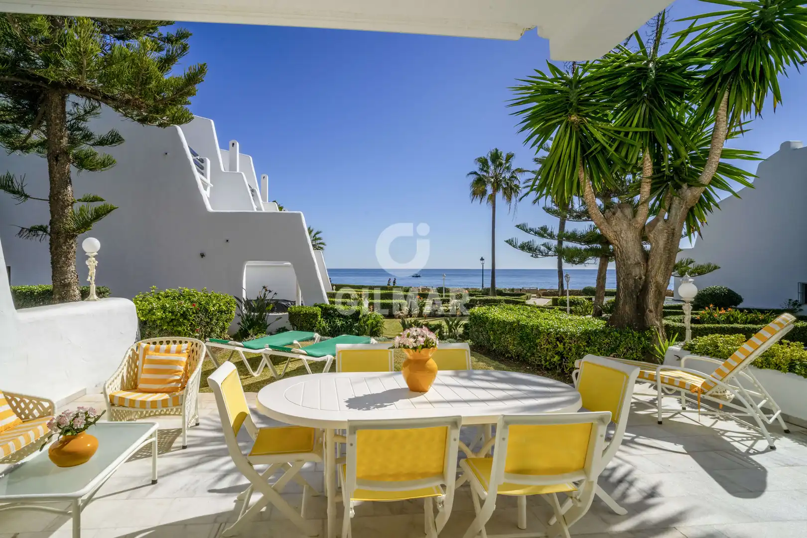 Garten von Einfamilien-Reihenhaus zum Verkauf in Marbella mit Heizung, Privatgarten und Schwimmbad