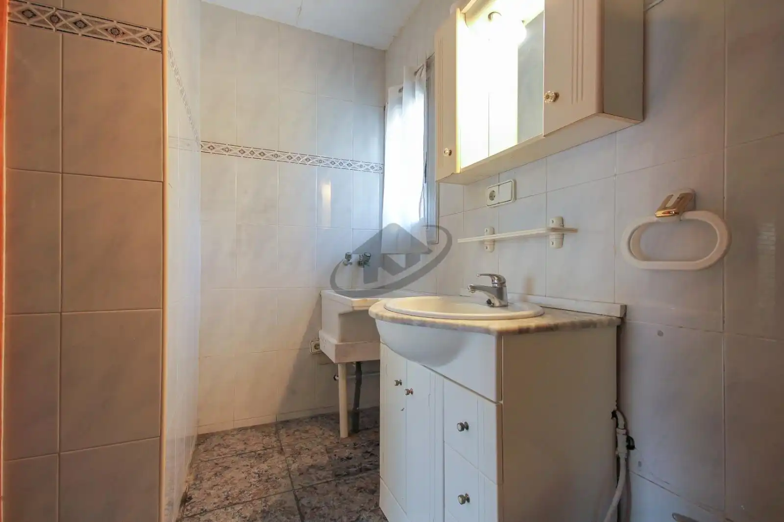 Badezimmer von Haus oder Chalet zum Verkauf in Barberà del Vallès mit Heizung, Privatgarten und Terrasse