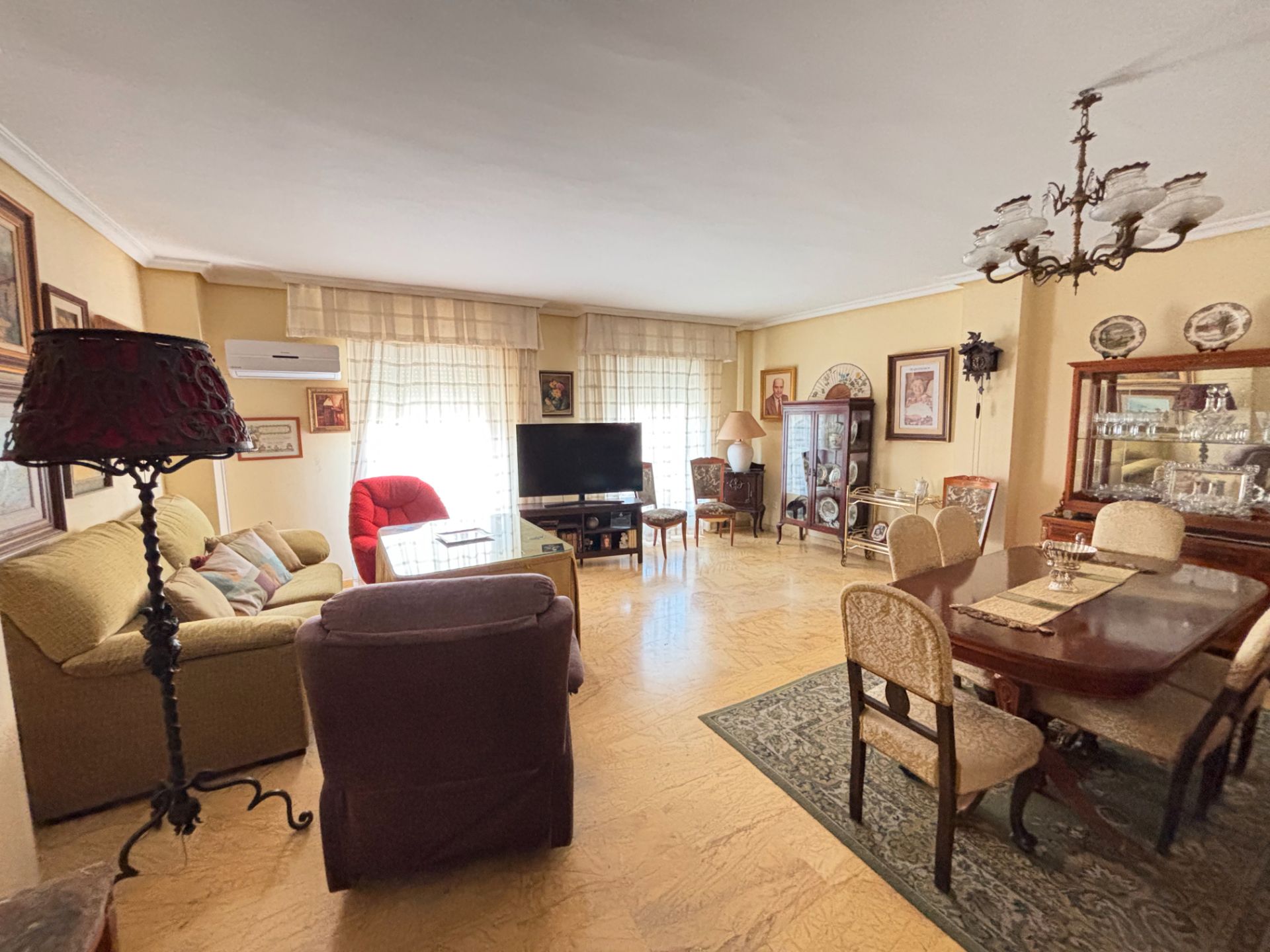 Wohnzimmer von Wohnung zum Verkauf in Andújar mit Klimaanlage, Terrasse und Balkon