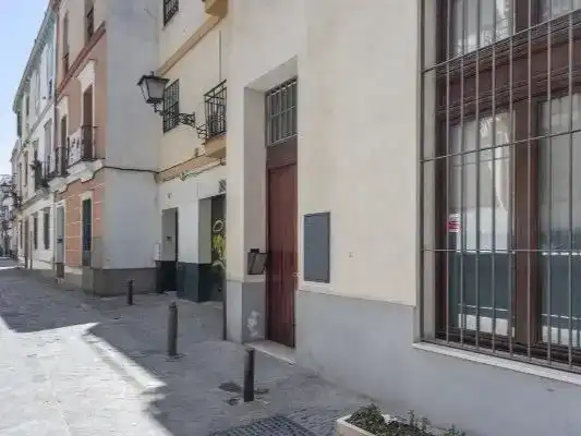 Vista exterior de Àtic en venda en  Sevilla Capital amb Aire condicionat