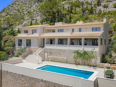 Villa con balcone in vendita a Pollença Poble