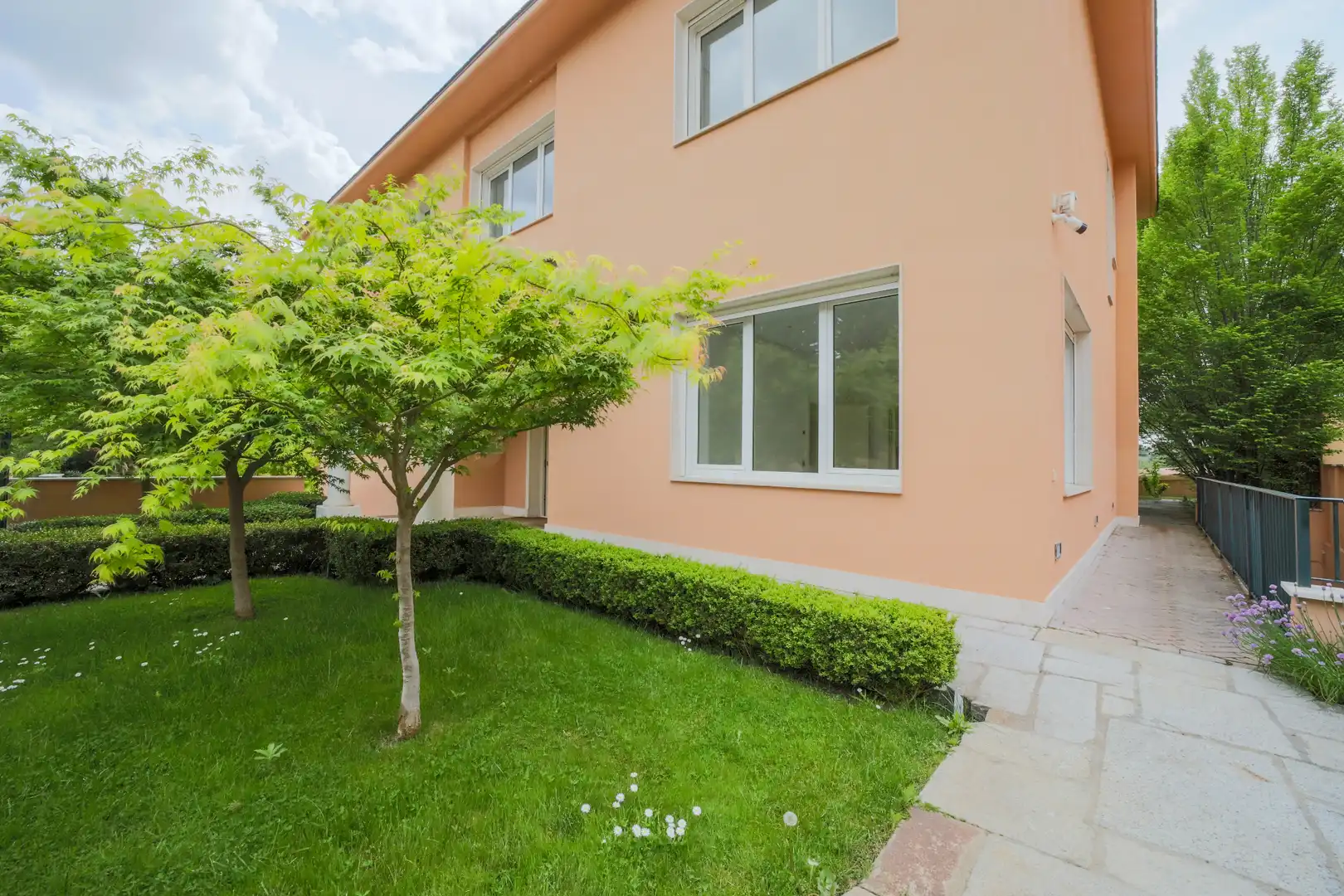 Exterior view of Houses for rent in Madrid  with Air Conditioner, Heating and Private garden