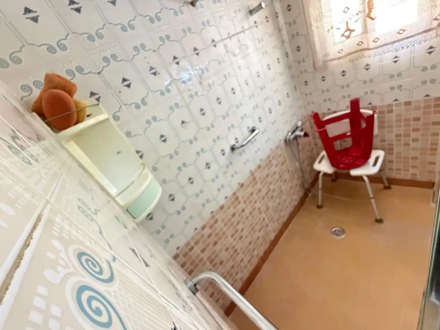 Baño de Piso en venta en Dolores con Aire acondicionado, Amueblado y Horno