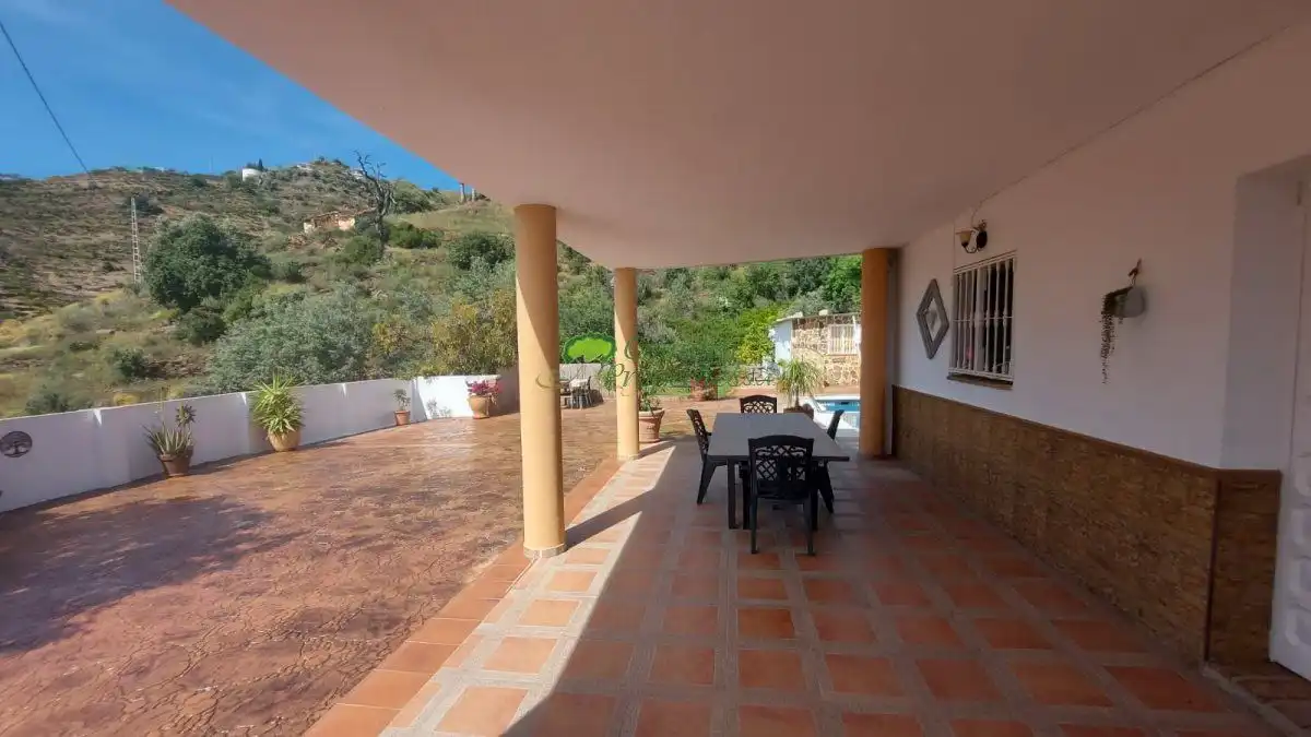 Terrassa de Finca rústica de lloguer en Algarrobo amb Terrassa, Traster i Moblat