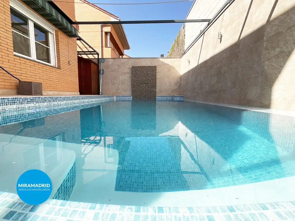 Swimming pool of Detached homes for rent in Paracuellos de Jarama  with Air Conditioner and Swimming Pool