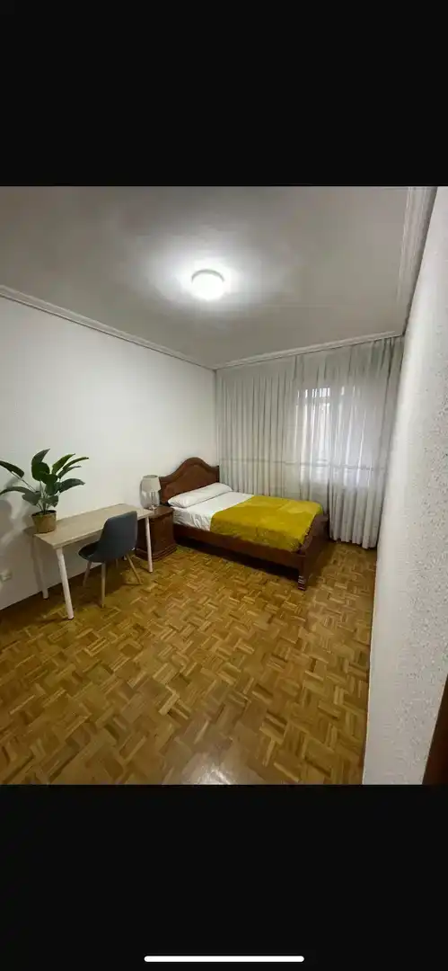 Bedroom of Flat for rent in  Logroño  with Parquet flooring and Furnished