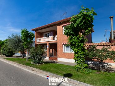 Villa mit Balkon zum Verkauf in Calle Real