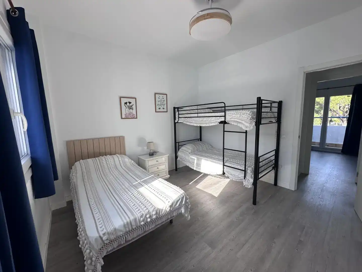 Schlafzimmer von Maisonette zur Miete in Chiclana de la Frontera mit Schwimmbad und Balkon