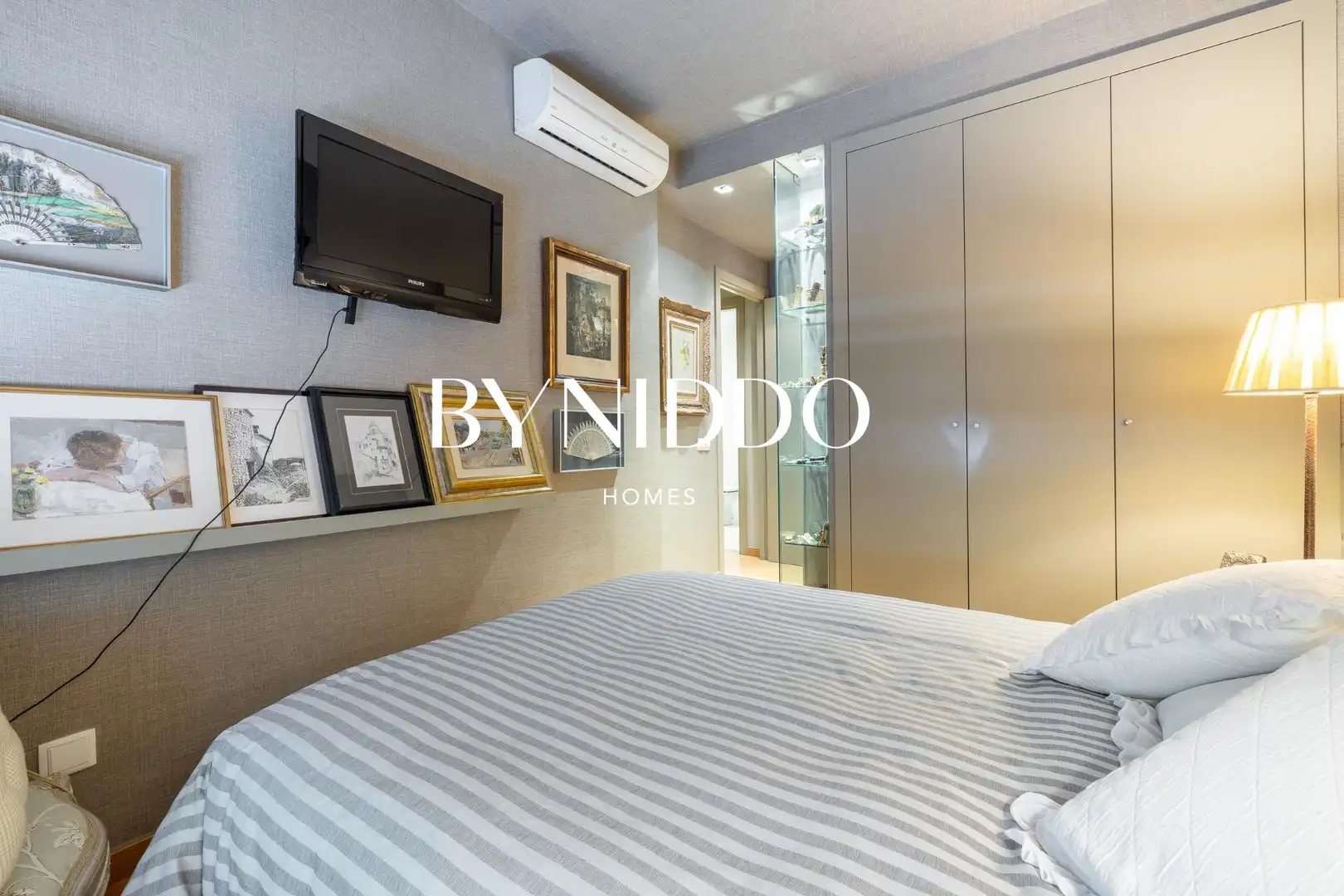Bedroom of Flat for sale in Sant Cugat del Vallès  with Air Conditioner, Heating and Private garden