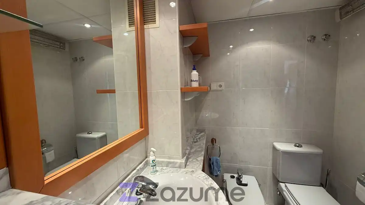 Badezimmer von Wohnung zur Miete in Murcia mit Abstellraum, Möbliert und Waschmaschine