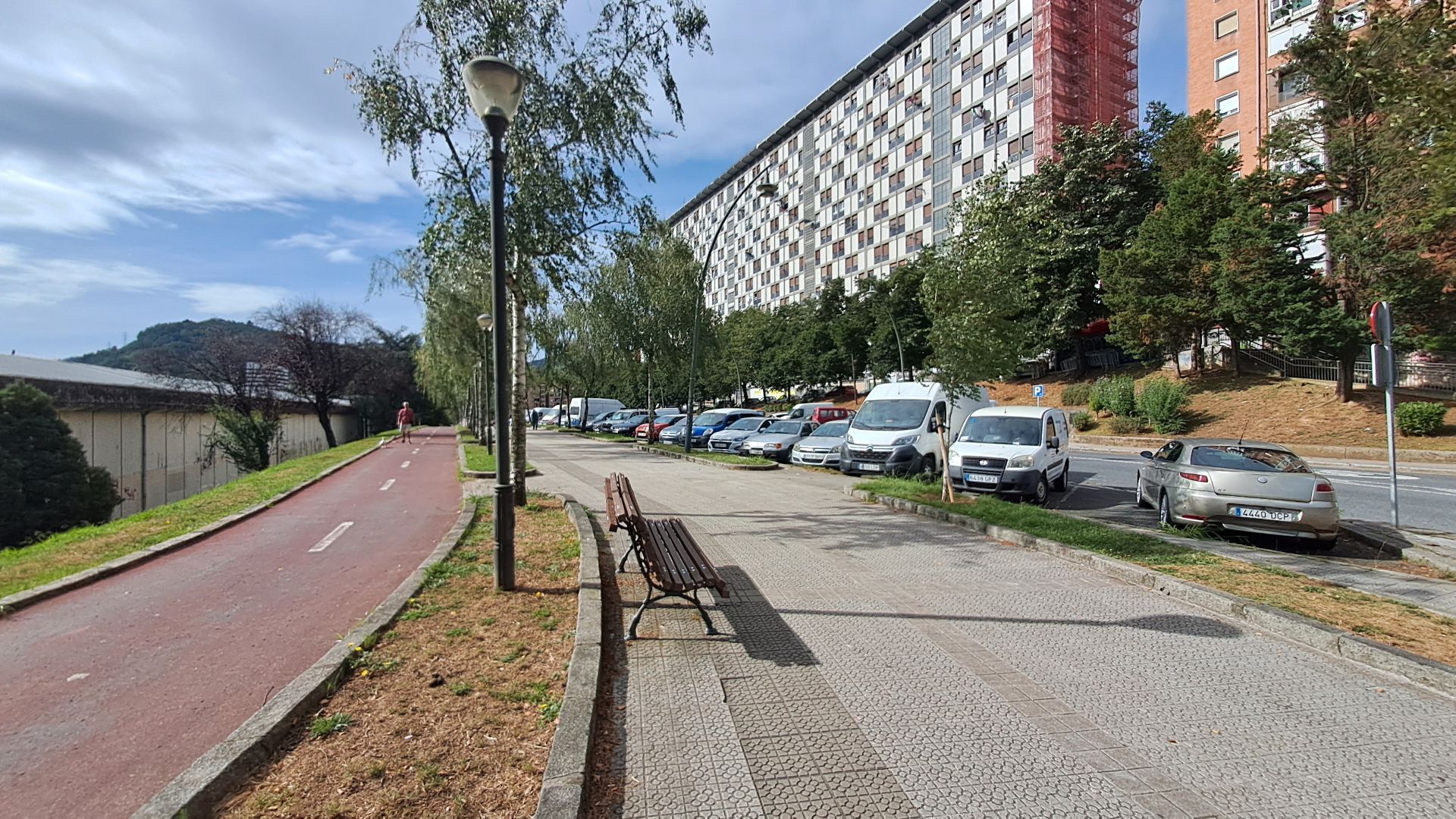Vista exterior de Pis en venda en Bilbao  amb Calefacció, Moblat i Rentadora