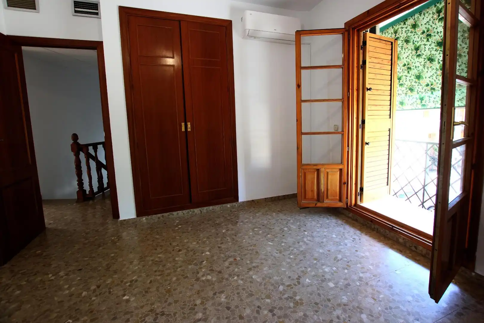 Casa adosada en venda en Montijo amb Aire condicionat, Jardí privat i Traster
