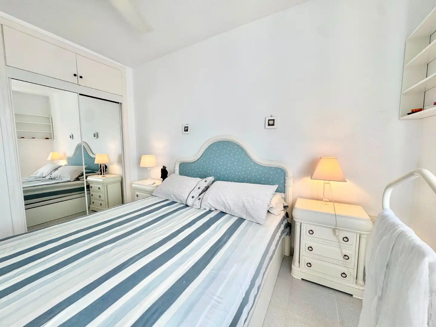 Schlafzimmer von Wohnungen zur Miete in Orihuela mit Möbliert, Waschmaschine und Mikrowelle