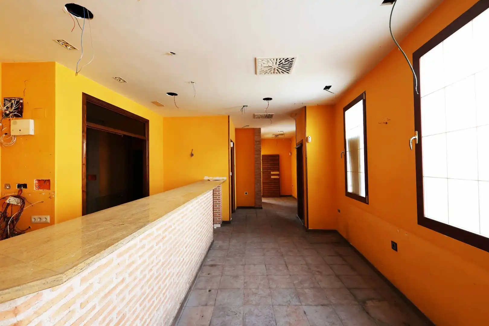Gemischtgenutztes Gebäude zum Verkauf in Torres de la Alameda, imagen 7