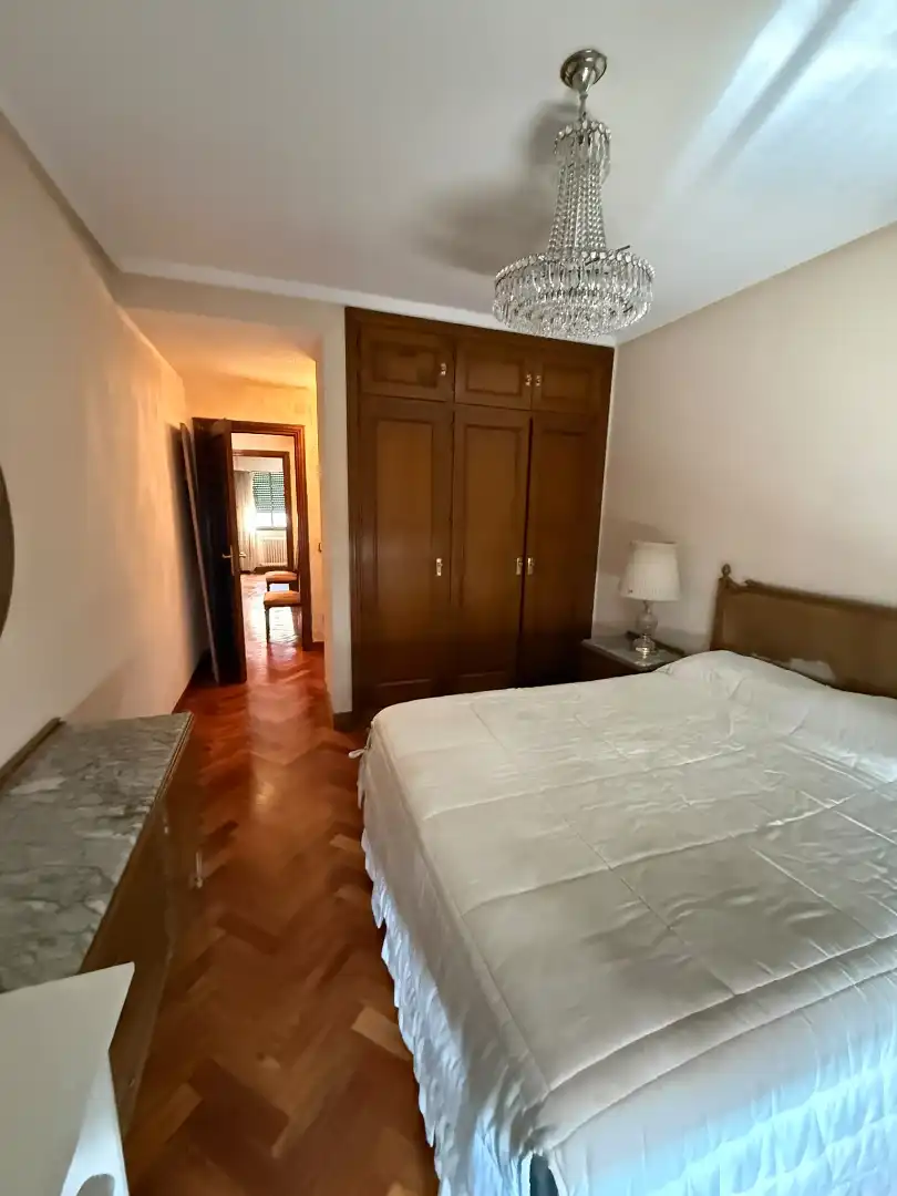 Schlafzimmer von Wohnung zur Miete in Madrid mit Heizung, Terrasse und Möbliert