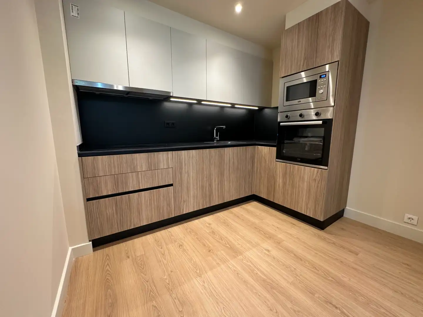 Neubau-Wohnung mit Terrasse zum Verkauf in Avinguda de Catalunya 55, imagen 3
