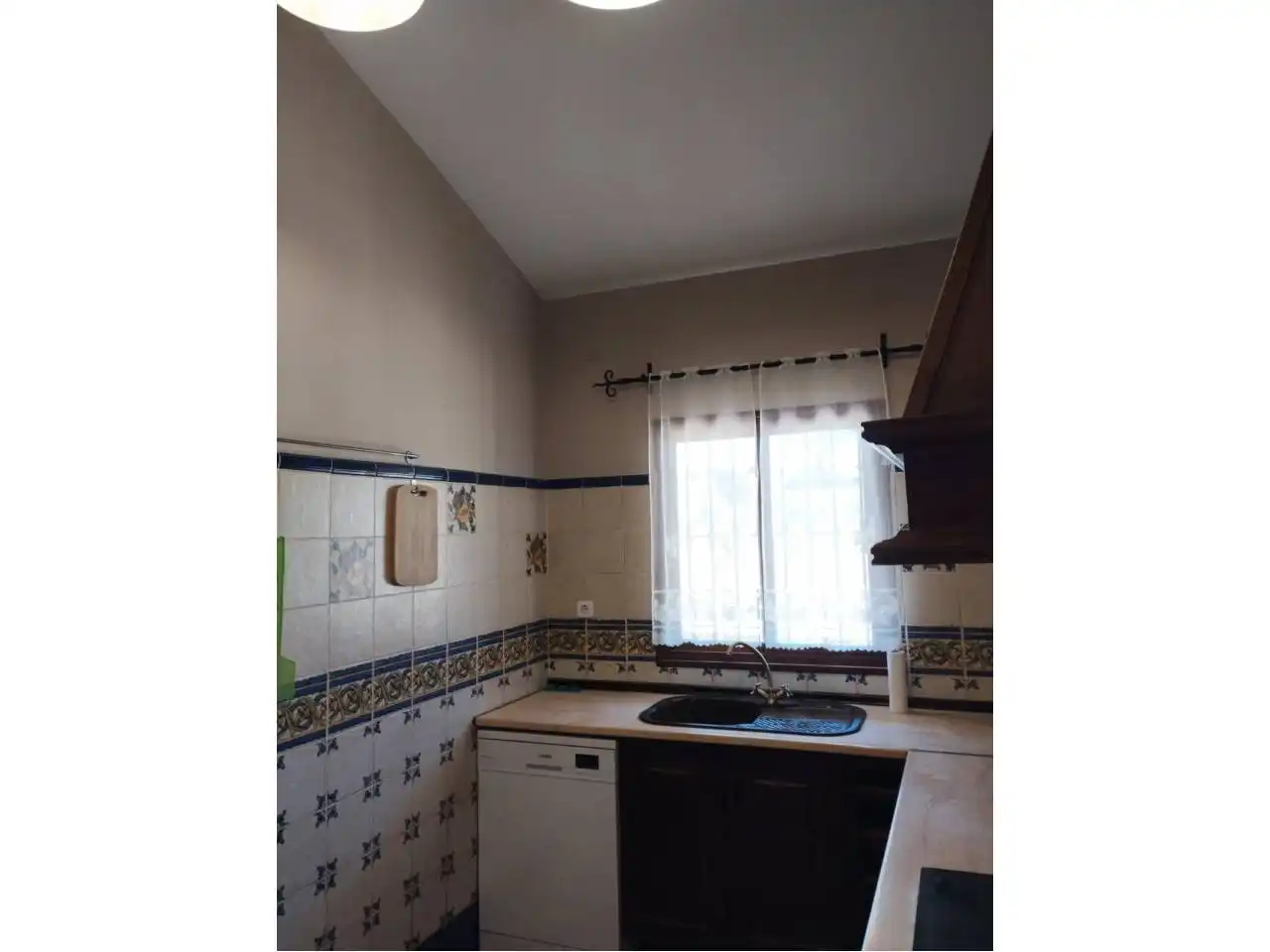 Kitchen of Houses for rent in Carmona  with Air Conditioner, Heating and Private garden