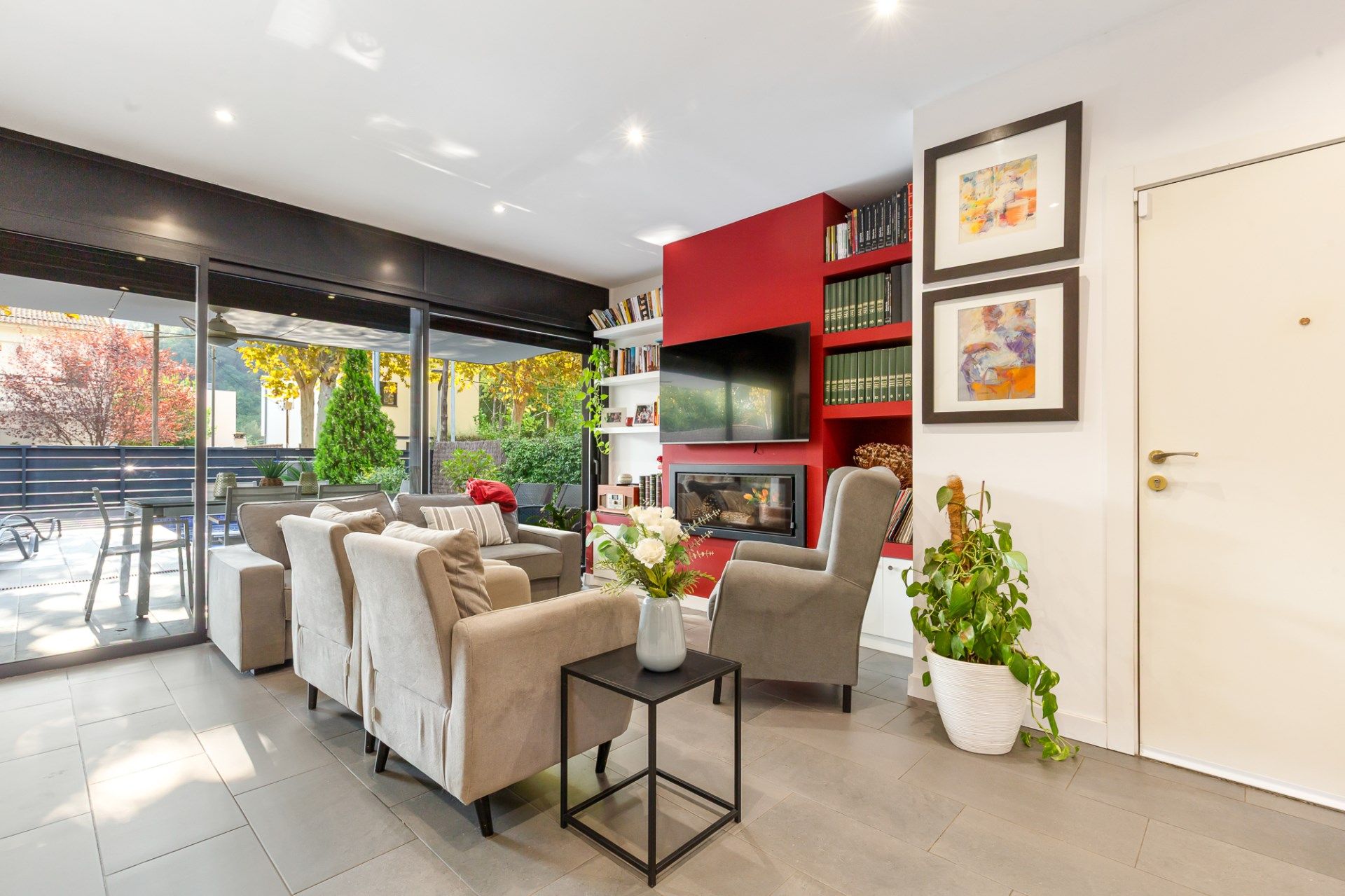 Living room of House or chalet for sale in Sant Cugat del Vallès  with Air Conditioner, Heating and Terrace