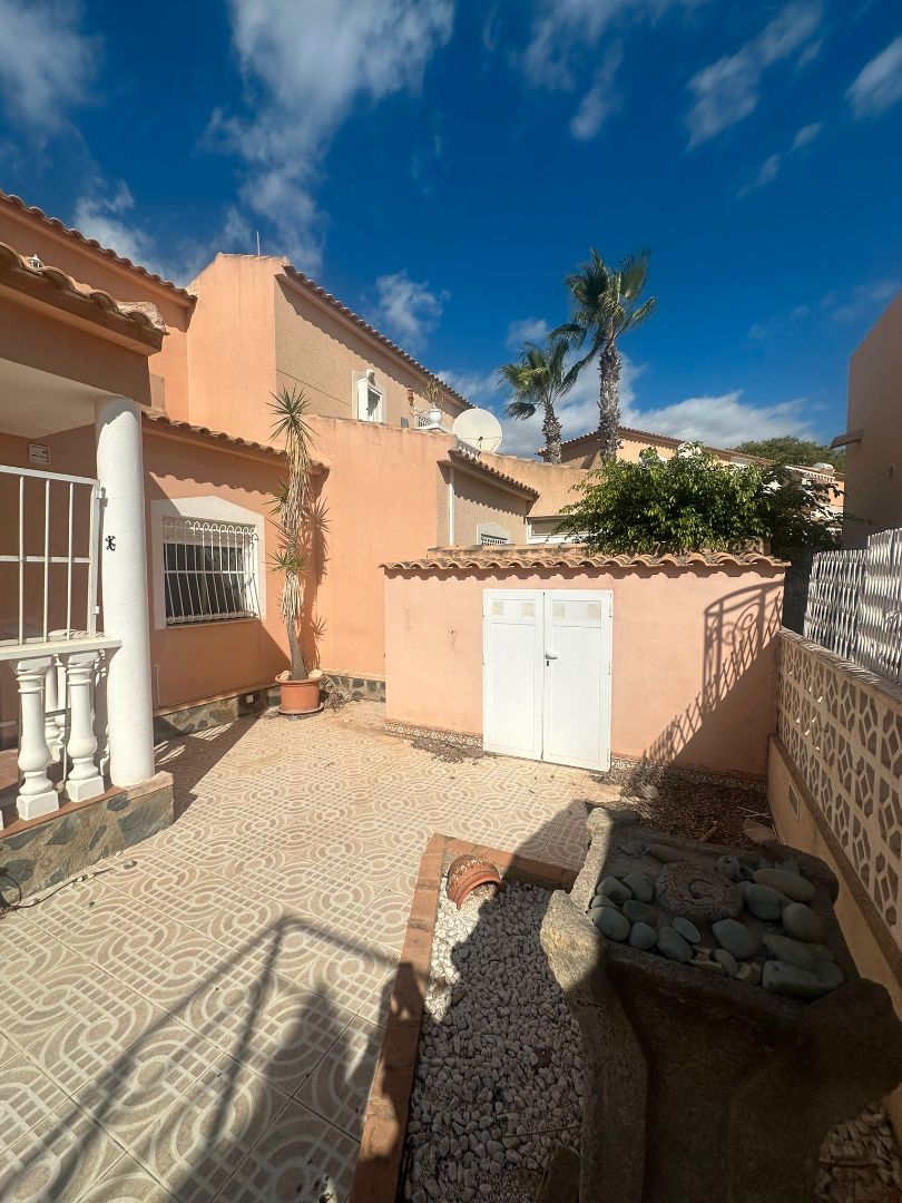 Exterior view of Single-family semi-detached for sale in Rojales  with Private garden, Terrace and Balcony