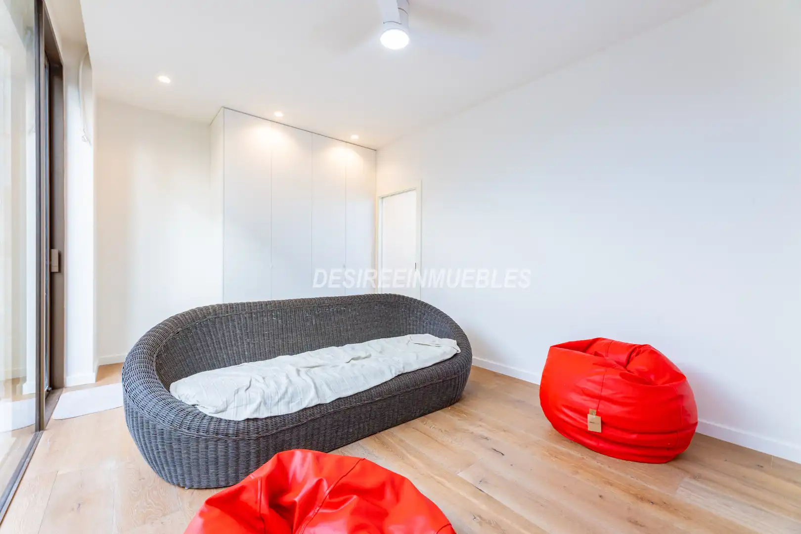 Habitación de Casa o chalet en venta en Godella con Aire acondicionado, Calefacción y Jardín privado